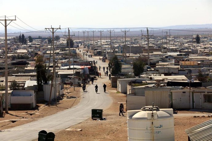 Archivo - Imagen de archivo de refugiados sirios en un campamento de refugiados de Zatari, en Jordania