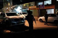 Petro pide investigar la razón por la que la protección del senador Uribe "fue disminuida extrañamente"