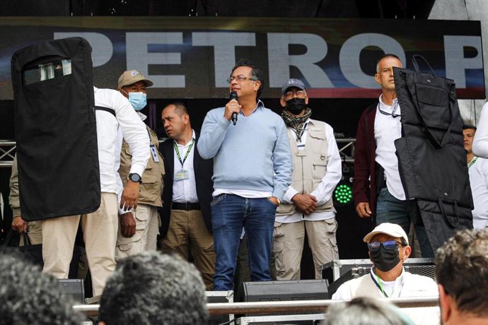 Archivo - El presidente de Colombia, Gustavo Petro, durante un acto de campaña a finales de 2022 en Bogotá, antes de ganar las elecciones