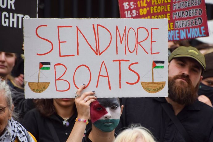 June 9, 2025, London, England, United Kingdom: Protesters gather in support of the Freedom Flotilla and Palestine outside the Foreign Office in Westminster. The Madleen ship, carrying activist Greta Thunberg among others, as well as aid, was headed for Ga