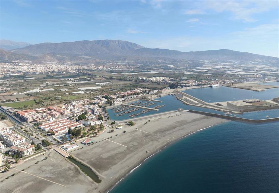 Archivo - Imagen de archivo de una vista aérea del Puerto de Motril