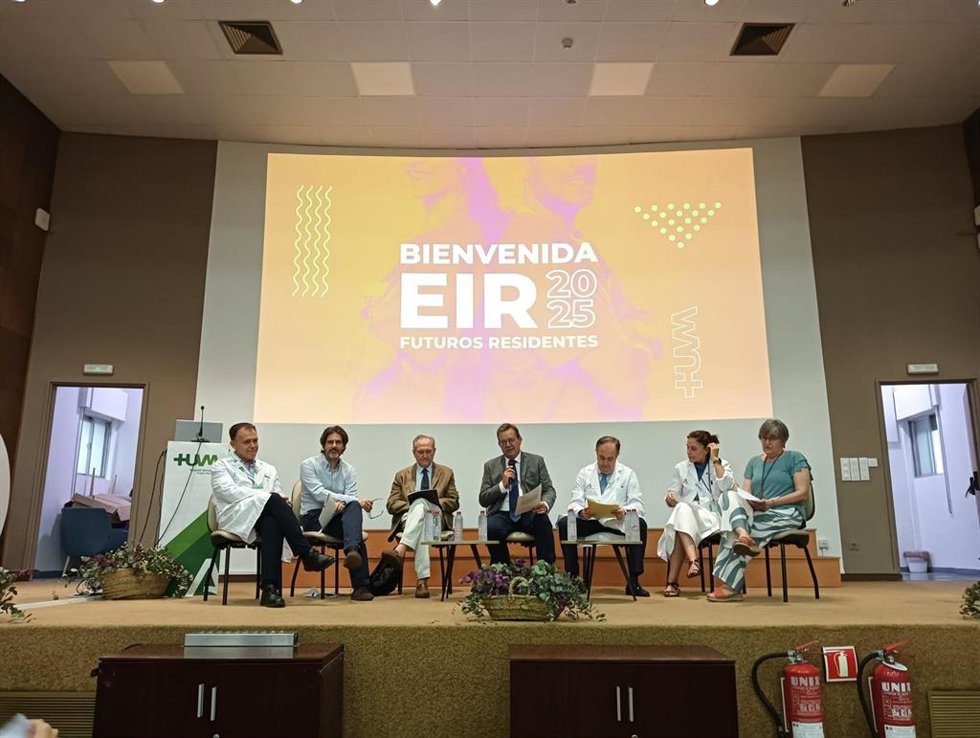 Acto de bienvenia a los EIR en el Hospital Macarena.