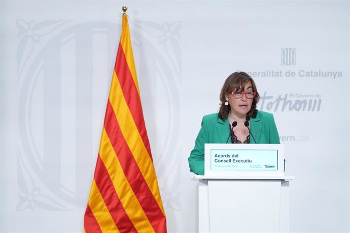 Silvia Paneque ofrece declaraciones a los medios tras el Consell Executiu de la Generalitat de Catalunya, a 10 de junio de 2025, en Barcelona, Catalunya (España)