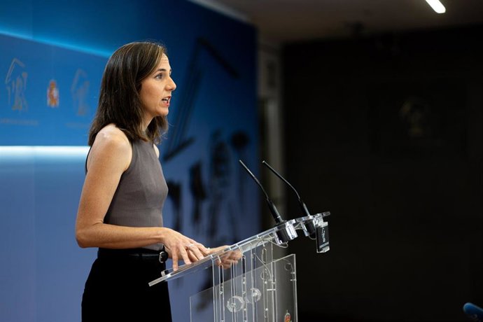 La portavoz de Podemos en el Congreso, Ione Belarra, durante una rueda de prensa en el Congreso de los Diputados, a 3 de junio de 2025, en Madrid (España).