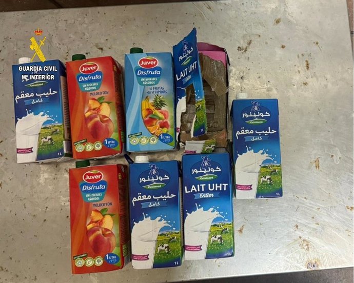 Tetrabriks con droga en su interior intervenidos en el puerto de Algeciras.