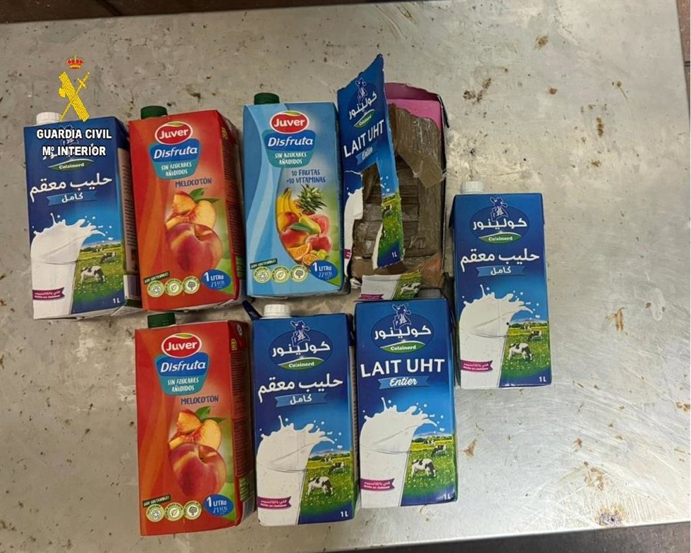 Tetrabriks con droga en su interior intervenidos en el puerto de Algeciras.