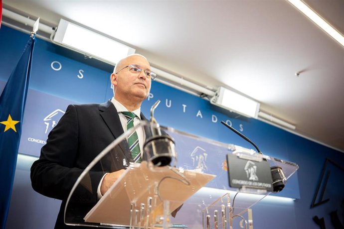 El portavoz del PP en el Congreso, Miguel Tellado, durante una rueda de prensa en el Congreso de los Diputados, a 3 de junio de 2025, en Madrid (España).