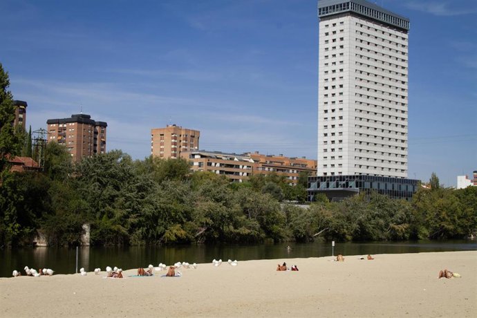 Archivo - Playa de las Moreras en Valladolid.