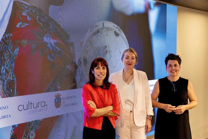 La Directora General De Cultura Y Patrimonio Historico, Eva Guillermina Fernández, Presenta, En Rueda De Prensa, El Programa ‘Origen Cultura 2025’ Junto A Las Coordinadoras Del Mismo, Nerea Soto Y Marta Romero.
