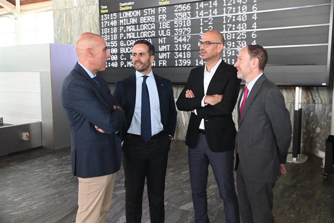 Acto de presentación de las nuevas frecuencias entre Aragón y Canarias.