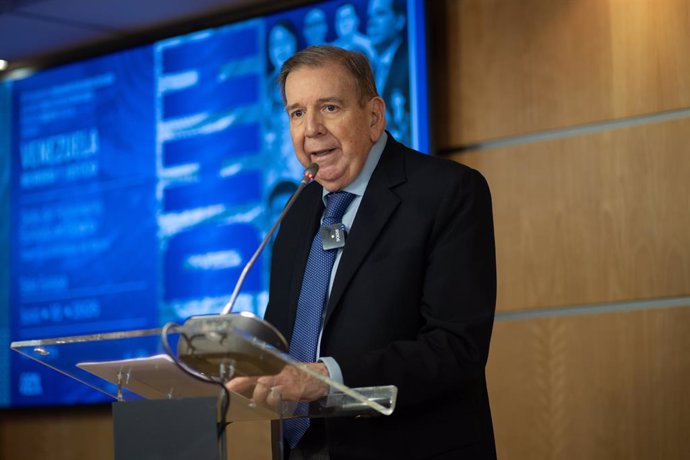 El presidente electo de Venezuela Edmundo González, durante el evento ‘Venezuela, Memoria y Justicia’, en la sede del Parlamento Europeo, a 10 de junio de 2025, en Madrid (España). El encuentro incluye testimonios de víctimas, hallazgos de organizaciones 