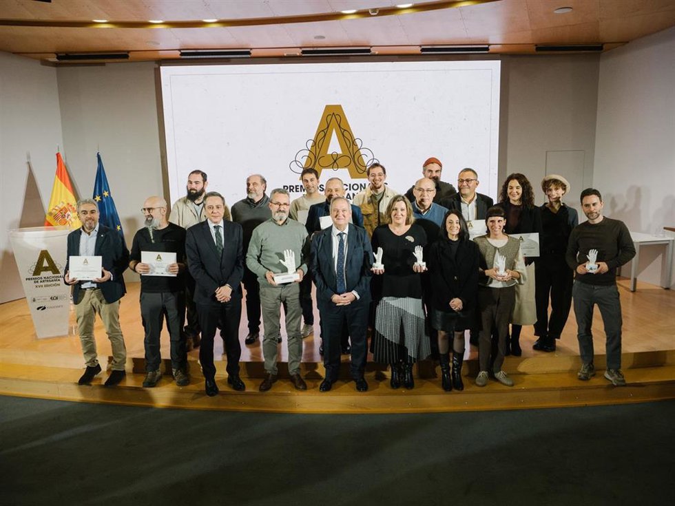 Archivo - Los ganadores de los 'Premios Nacionales de Artesanía 2024'.
