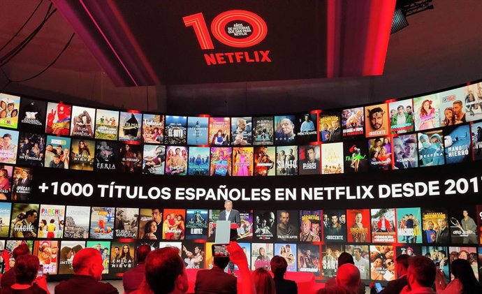 Ted Sarandos, CEO de Netflix, anuncia ante Pedro Sánchez una inversión 1.000 millones de euros en España en cuatro años