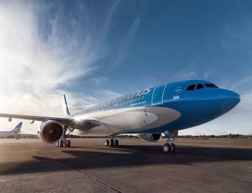 Archivo - Un avión de Aerolíneas Argentinas.