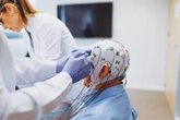 Foto: Un estudio detecta precozmente el Alzheimer a través del registro de la actividad cerebral