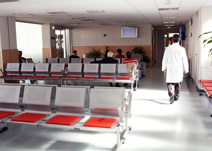 Archivo - Hospital, sala d'espera