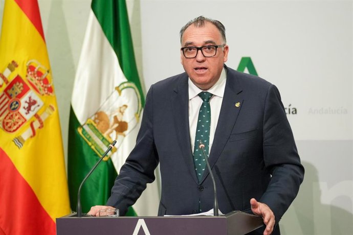 Archivo - El consejero de Turismo y Andalucía Exterior, Arturo Bernal 
