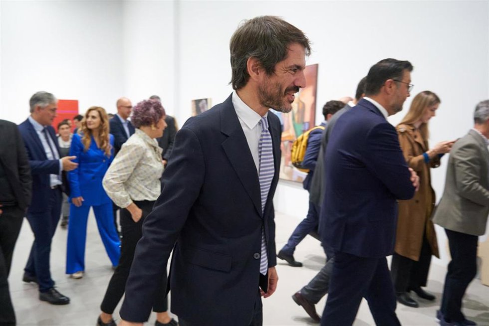 Archivo - El ministro de Cultura, Ernest Urtasun, durante la reunión del Pleno de la Conferencia Sectorial de Cultura, en el Centro Museo Vasco de Arte Contemporáneo (Artium), a 17 de octubre de 2024, en Vitoria-Gasteiz, Álava, País Vasco (España). Este