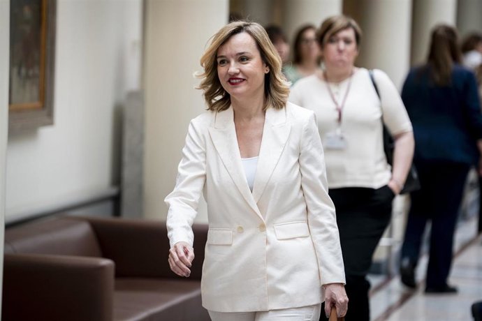 La ministra portavoz del Gobierno, Pilar Alegría, a su llegada a una sesión de control al Gobierno en el Senado, a 10 de junio de 2025, en Madrid (España).