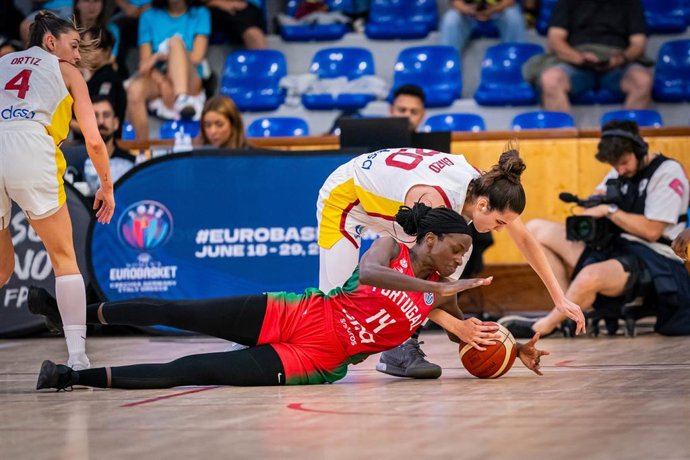 Paula Ginzo, durante um jogo da seleção espanhola de basquete.