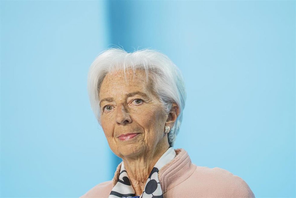 Archivo - 17 April 2025, Hesse, Frankfurt_Main: Christine Lagarde, President of the European Central Bank (ECB), addresses journalists regarding the central bank's latest interest rate decision. The European Central Bank (ECB) on Thursday cut its benchm