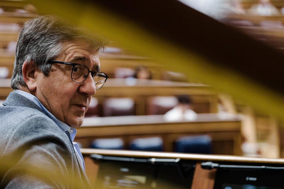 El portavoz del PSOE en el Congreso, Patxi López, durante un pleno en el Congreso de los Diputados, a 27 de mayo de 2025, en Madrid (España). 