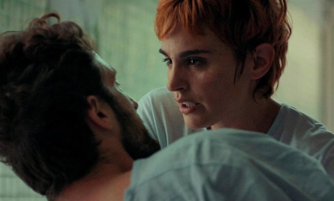 Verónica Echegui: "No recuerdo que en el colegio nos hablaran sobre la muerte, cuando es algo por lo que pasamos todos"