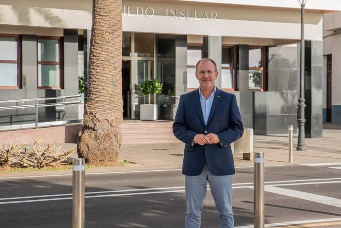 Archivo - La Palma reclama "soluciones urgentes" al Estado y Gobierno canario tras el cero energético que vivió la isla ayer