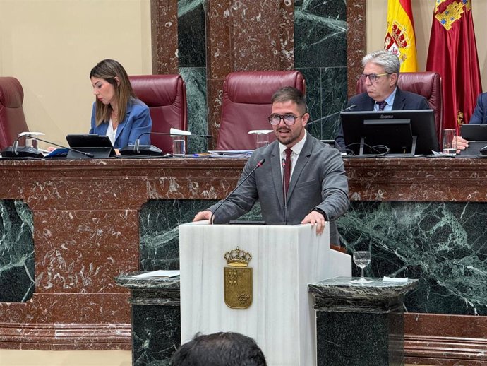 El diputado socialista Miguel Ortega