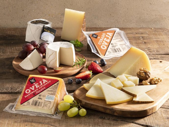 Archivo - Te contamos las claves para preparar una tabla de quesos perfecta para disfrutar de una sesión gourmet este verano sin grandes esfuerzos