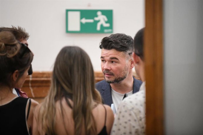 El diputado de ERC, Gabriel Rufián, durante un pleno en el Congreso de los Diputados, a 10 de junio de 2025, en Madrid (España). 