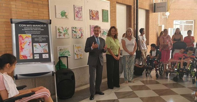 El delegado territorial de Educación, Miguel Ángel Araúz.