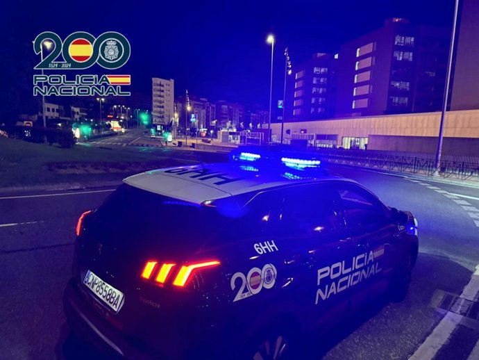 Archivo - Vehículo de la Policía Nacional