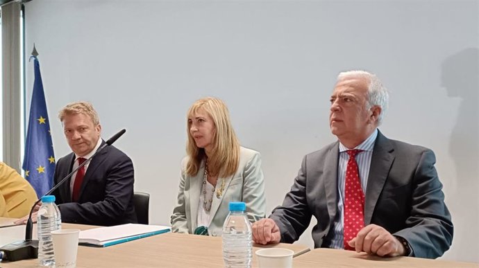 La presidenta del TS y del CGPJ, Isabel Perelló (c), en un acto en Alicante