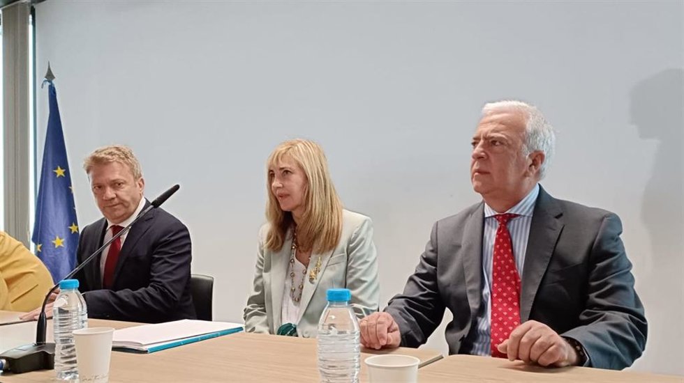 La presidenta del TS y del CGPJ, Isabel Perelló (c), en un acto en Alicante