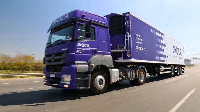 Un camión de OCA Log.