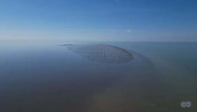 Recientemente apareció una nueva isla en el Mar Caspio, pero todavía no tiene nombre.