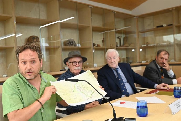 La familia de José Manuel Cerdá López dona su archivo personal y científico a la Fundación Atapuerca.