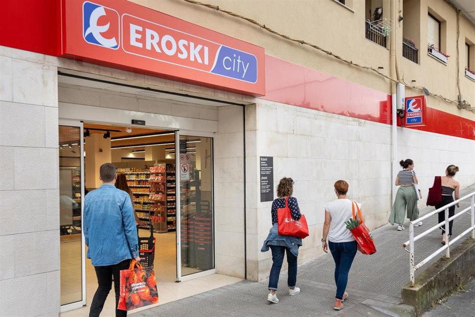 Eroski city en la calle Ramón Kareaga en Basauri  MITXI
