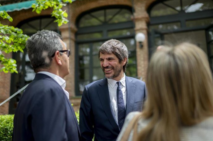 El ministro de Cultura, Ernest Urtasun, a su llegada a la presentación de la celebración del Centenario de la Generación del 27, en la Residencia de Estudiantes, a 11 de junio de 2025, en Madrid (España). Durante el acto, se han anunciado los comisarios d