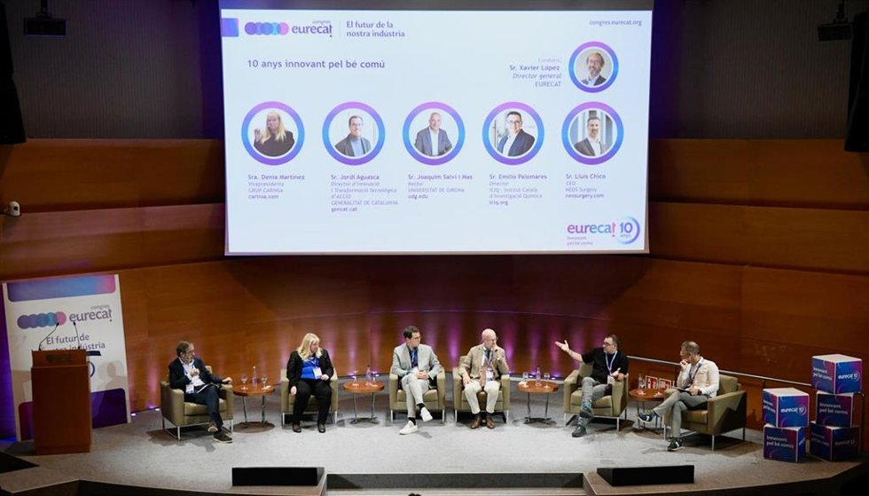 Sesión '10 años innovando por el bien común' en la 3 edición del Congreso Eurecat, con Xavier López (Eurecat), Denia Martínez (Grupo Carinsa), Joaquim Salvi (UdGi), Emilio Palomares (ICIQ), Lluís Chico (Neos Surgery) y Jordi Aguasca (Acció).