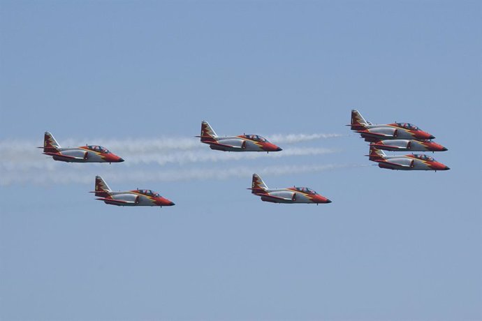 Archivo - Aviones de la Patrulla Águila en San Javier, Murcia (España).