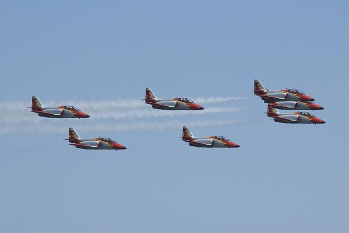 Archivo - Arquivo - Aeronave de patrulha Eagle em San Javier, Murcia (Espanha).