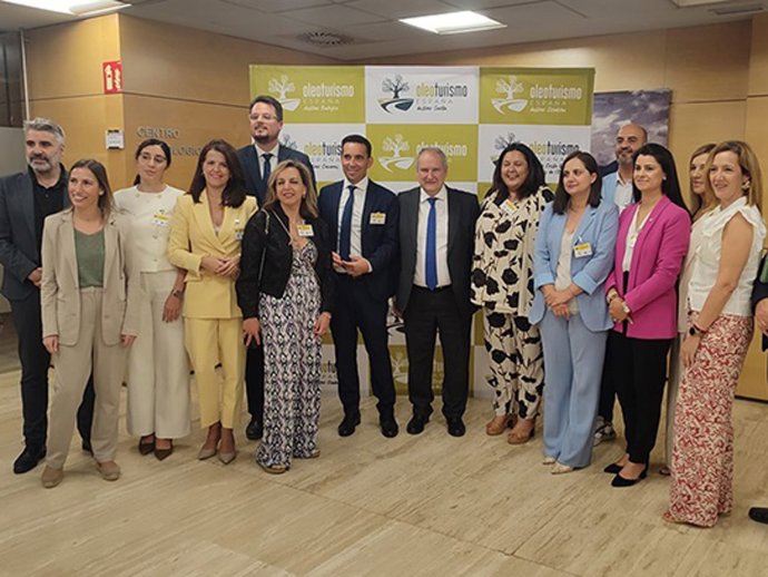 La Diputación de Cáceres participa en la constitución de un comité para impulsar el oleoturismo