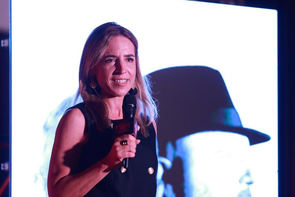 La presidenta de la diputación de Cádiz,  Almudena Martínez del Junco durante su intervención en la presentación de la sexta edición del Cabaret Festival. 