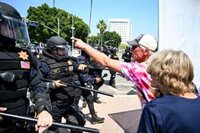 La Administración Trump advierte de que "no tiene miedo de ir más allá" para contener las protestas en California