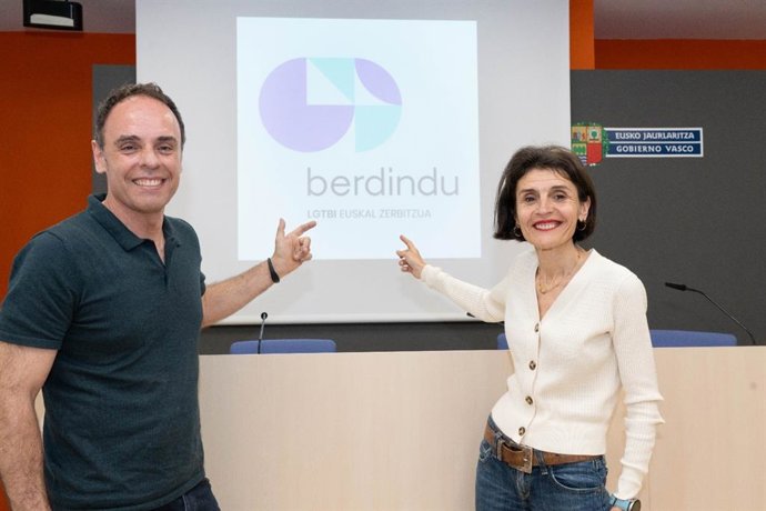 La consejera vasca de Bienestar, Juventud y Reto Demográfico, Nerea Melgosa, en la presentación del balance de Berdindu y su proceso de revitalización, en Bilbao.