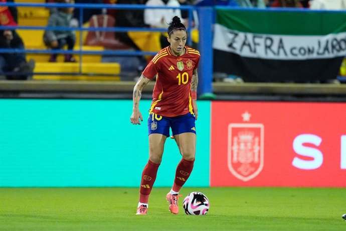 Archivo - Jenni Hermoso, da Espanha, em ação durante o amistoso internacional disputado entre Espanha e Canadá no estádio Francisco de la Hera, em 25 de outubro de 2024, em Badajoz, Espanha.