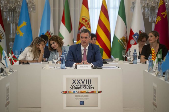 O Presidente do Governo Espanhol, Pedro Sánchez, preside a 28ª Conferência de Presidentes, no Palau de Pedralbes em Barcelona, em 6 de junho de 2025, em Barcelona, Catalunha (Espanha). A conferência abordará os 16 pontos da agenda, que serão ampliados par