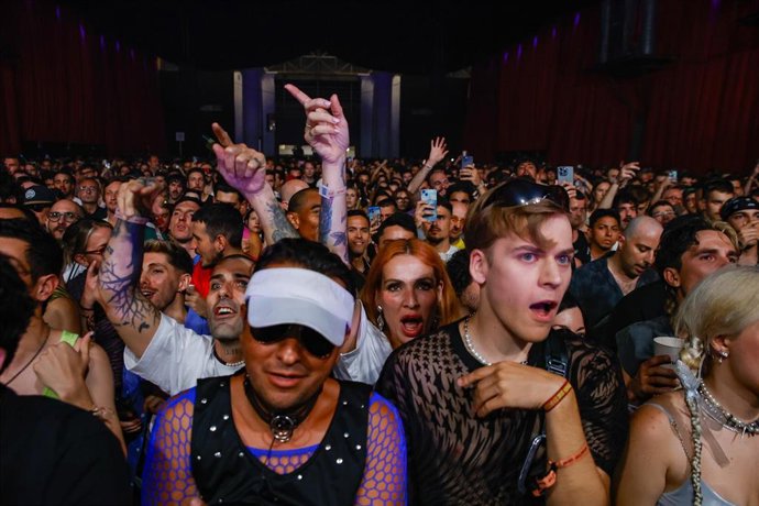 Archivo - Decenas de personas durante el primer día del Festival Sónar, en la Fira de Barcelona, a 13 de junio de 2024, en Barcelona